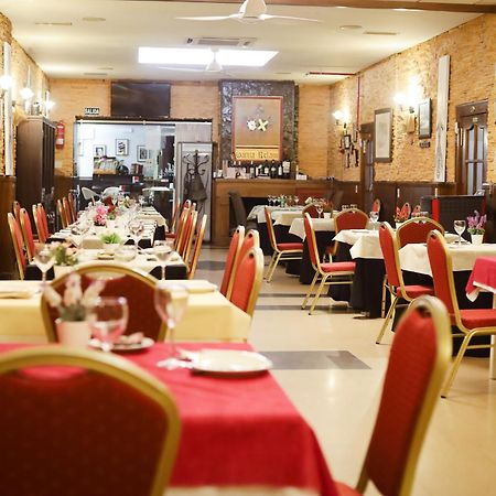 Hospedium Dlj Hostal Tematico Desde La Juderia Arjona Eksteriør bilde