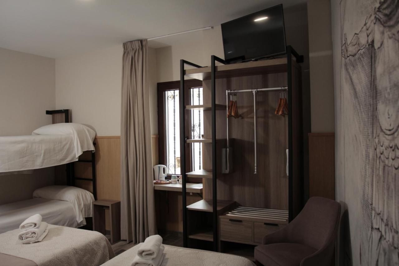Hospedium Dlj Hostal Tematico Desde La Juderia Arjona Eksteriør bilde
