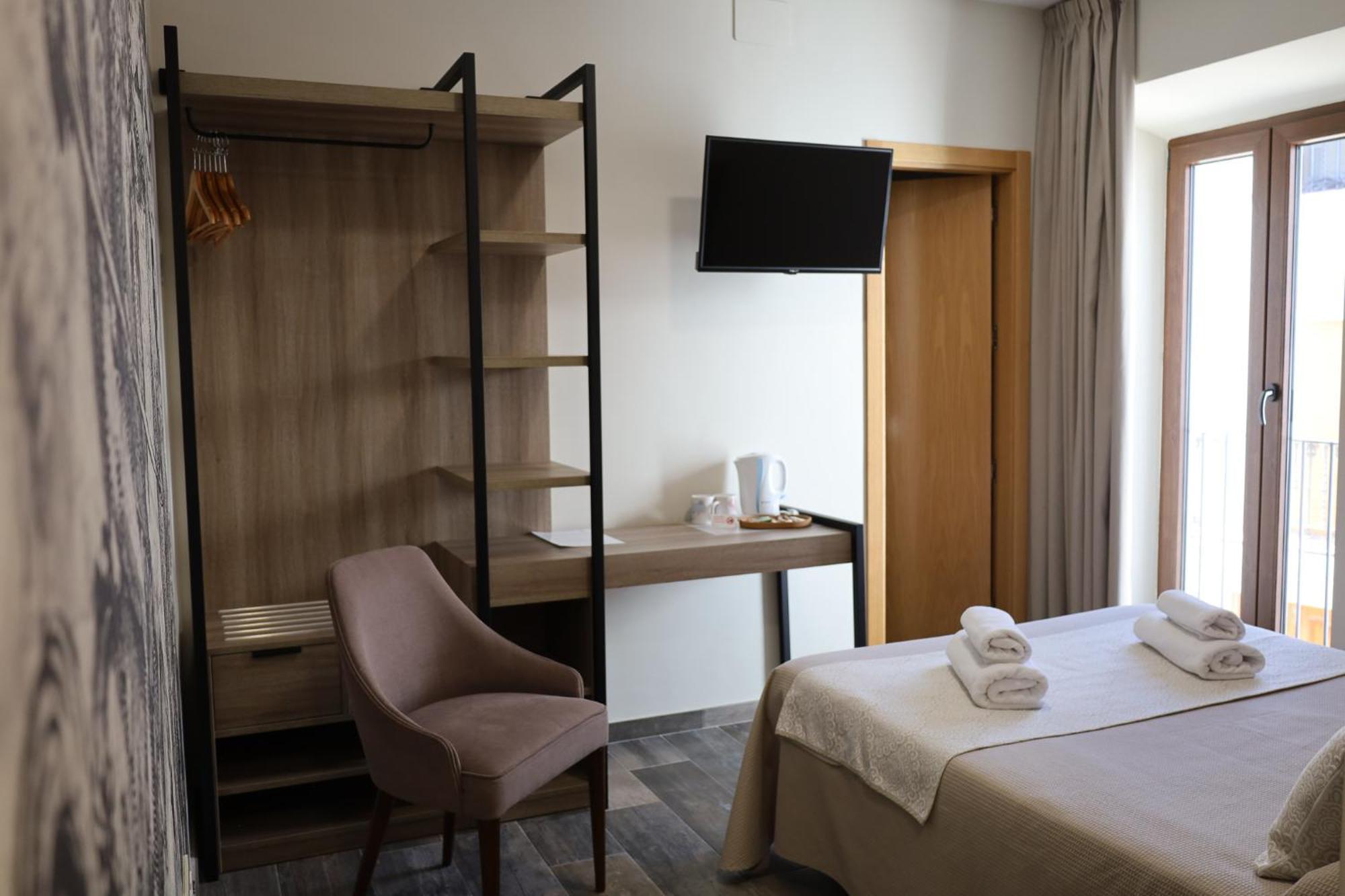 Hospedium Dlj Hostal Tematico Desde La Juderia Arjona Eksteriør bilde