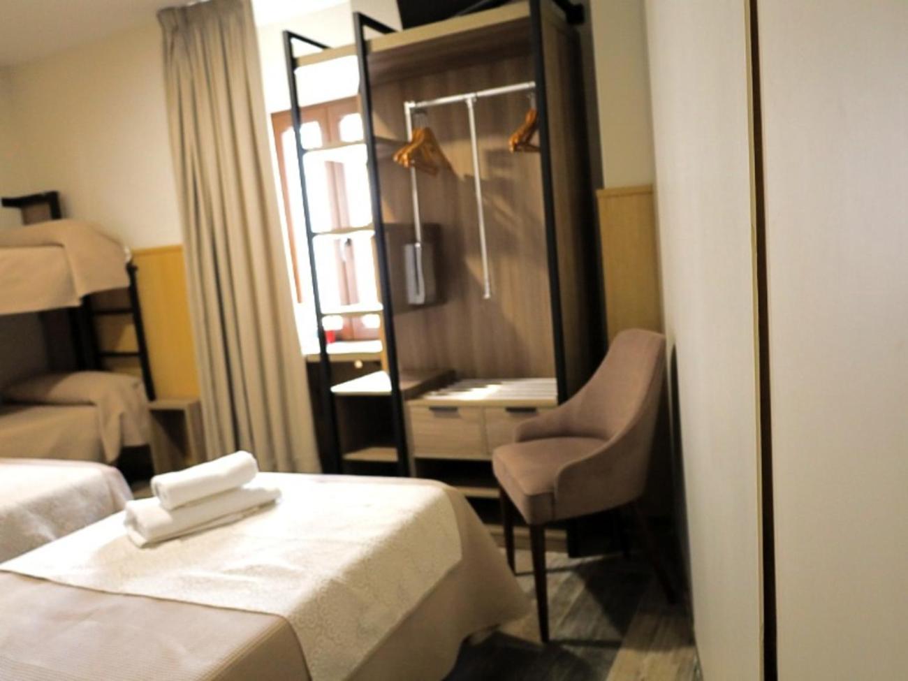 Hospedium Dlj Hostal Tematico Desde La Juderia Arjona Eksteriør bilde